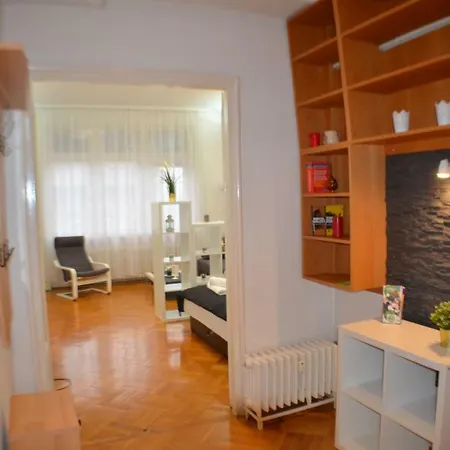 Astoria Flats 2 Apartment